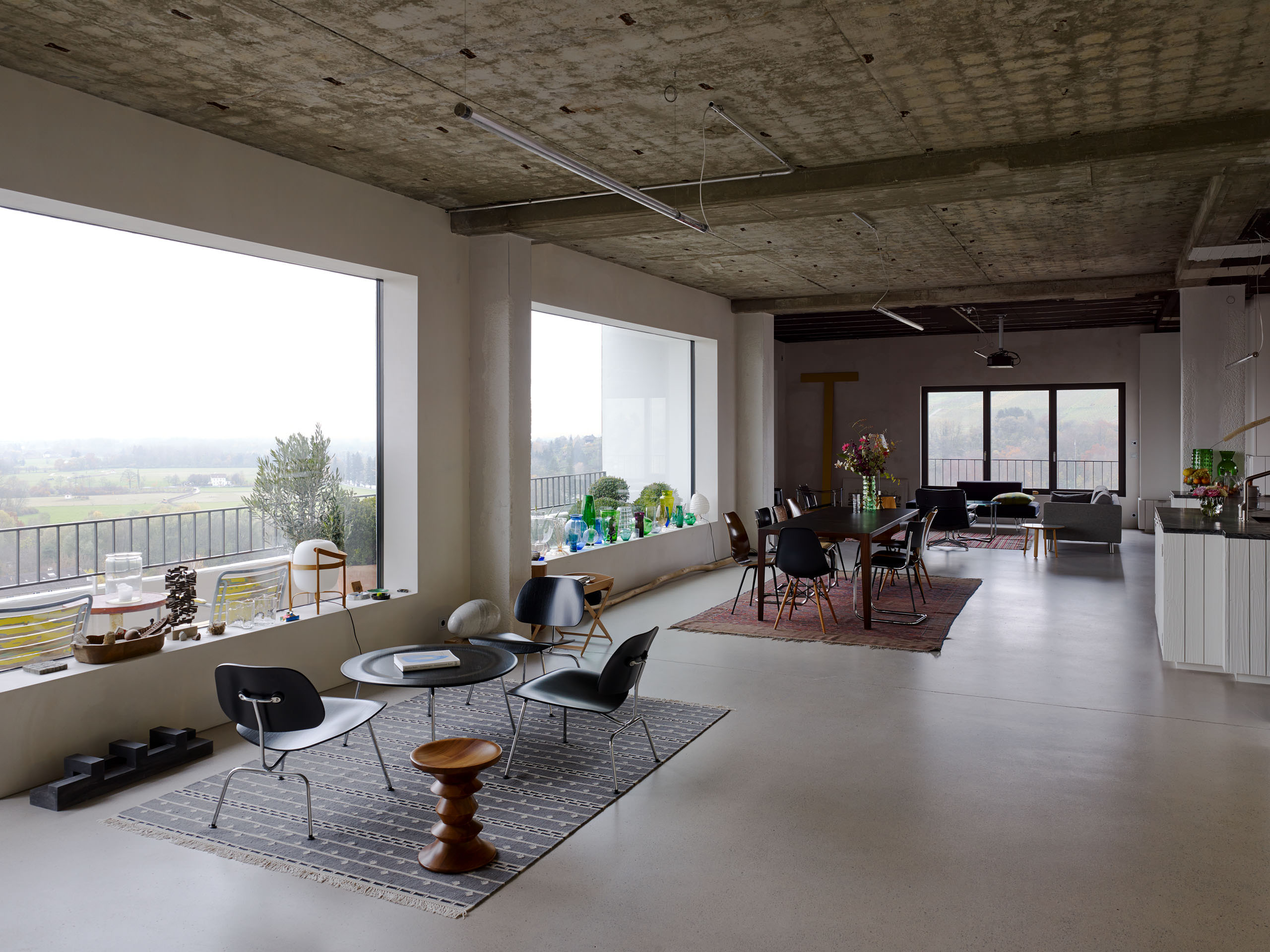 E12412 040189 1 j2560